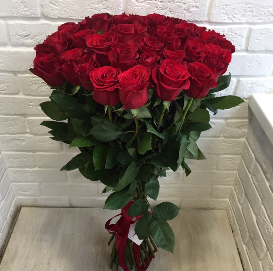 Букет Красные розы Гран При в Скобелевской Краснодарский край