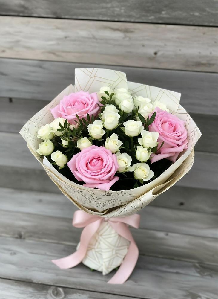 Букет цветов из: Розы в Скобелевской Краснодарский край