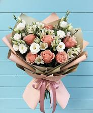Букет цветов из:  Розы, Альстромерии и Лизиантусы в Скобелевской Краснодарский край
