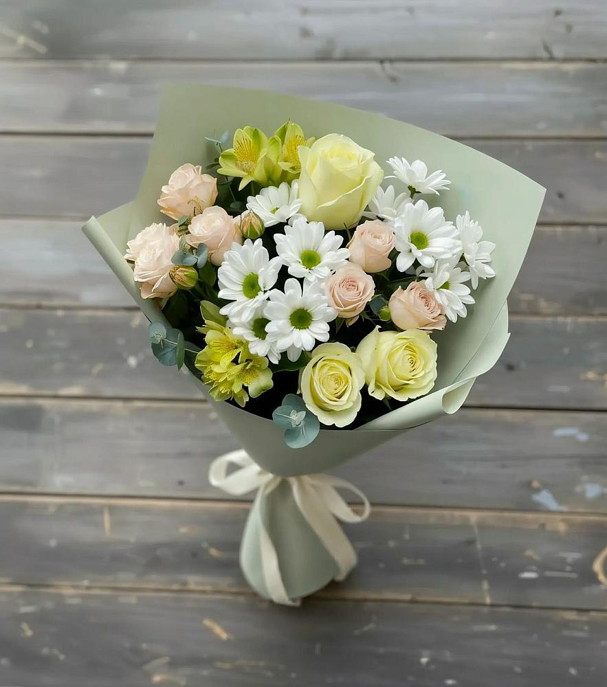 Букет цветов из: Альстромерии, Розы и Хризантемы в Скобелевской Краснодарский край