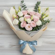 Букет цветов из:  Лизиантусы в Скобелевской Краснодарский край