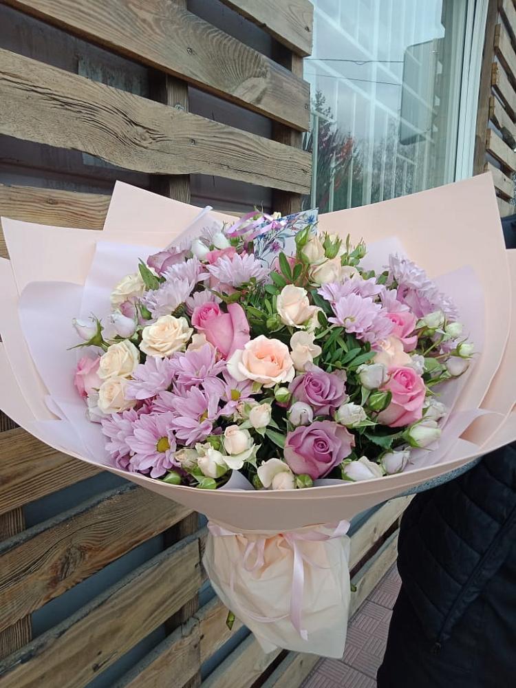 Букет цветов из: Розы и Хризантемы в Скобелевской Краснодарский край