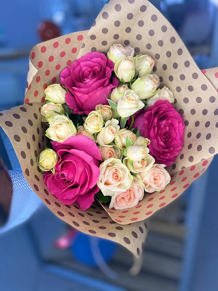 Букет цветов из: Розы в Скобелевской Краснодарский край