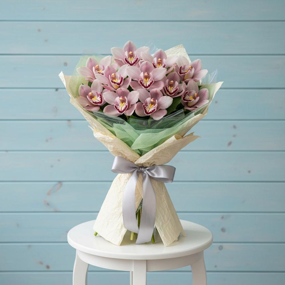 Букет цветов из: Орхидеи и Розы в Скобелевской Краснодарский край