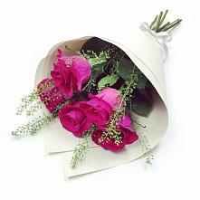 Букет цветов из:  Розы в Скобелевской Краснодарский край