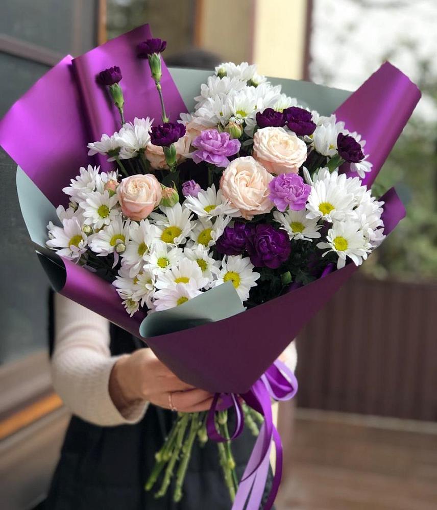 Букет цветов из: Хризантемы, Гвоздики и Розы в Скобелевской Краснодарский край