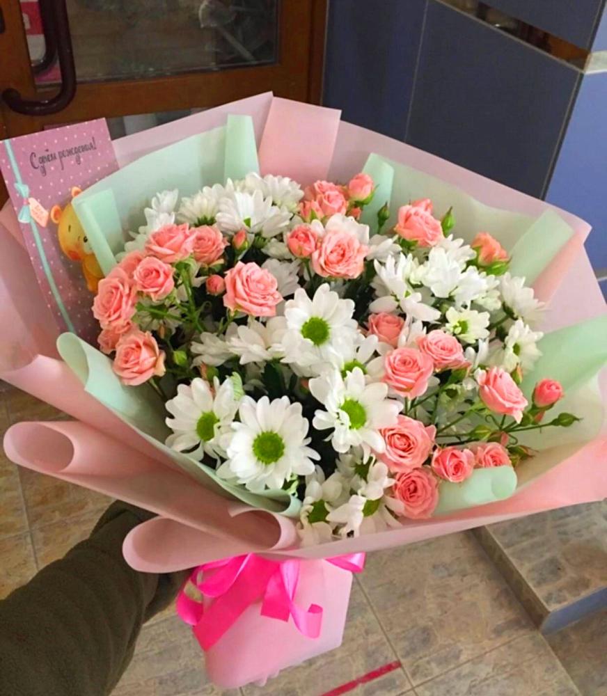 Букет цветов из: Розы и Хризантемы в Скобелевской Краснодарский край