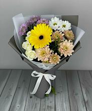 Букет цветов из:  Розы, Герберы и Хризантемы в Скобелевской Краснодарский край