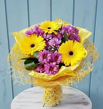 Букет цветов из:  Хризантемы и Герберы в Скобелевской Краснодарский край