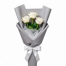 Букет 3 белые розы в Скобелевской Краснодарский край