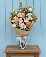 Букет цветов из:  Альстромерии, Лизиантусы, Розы и Хризантемы #REPLACE_PRED# Скобелевской Краснодарский край