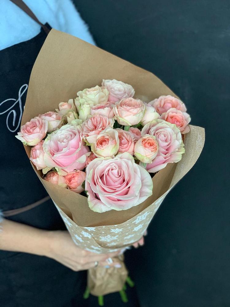 Букет цветов из: Хризантемы и Розы в Скобелевской Краснодарский край