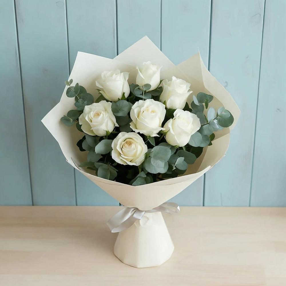 Букет Белые розы в Эвкалипте в Скобелевской Краснодарский край