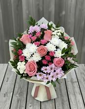 Букет цветов из:  Альстромерии, Гвоздики, Розы и Хризантемы в Скобелевской Краснодарский край