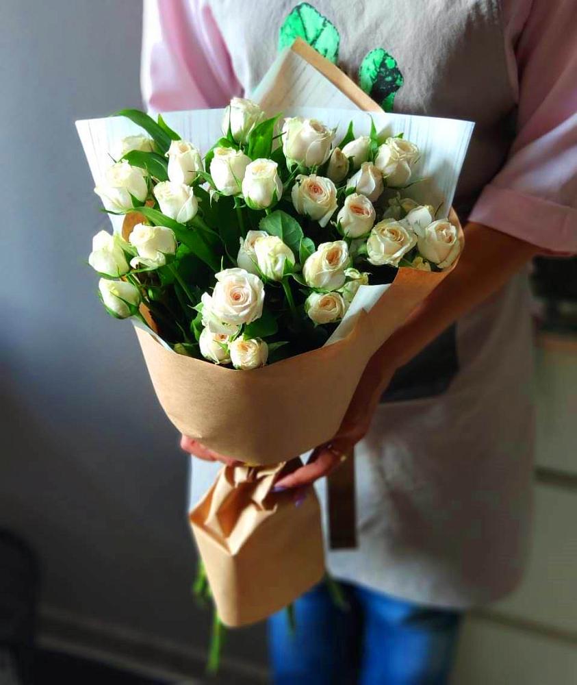Букет цветов из: Розы в Скобелевской Краснодарский край