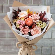 Букет цветов из:  Гвоздики, Хризантемы и Розы в Скобелевской Краснодарский край