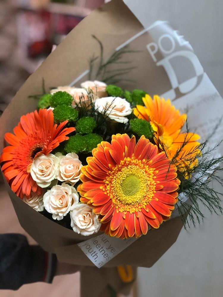 Букет цветов из: Герберы, Хризантемы и Розы в Скобелевской Краснодарский край