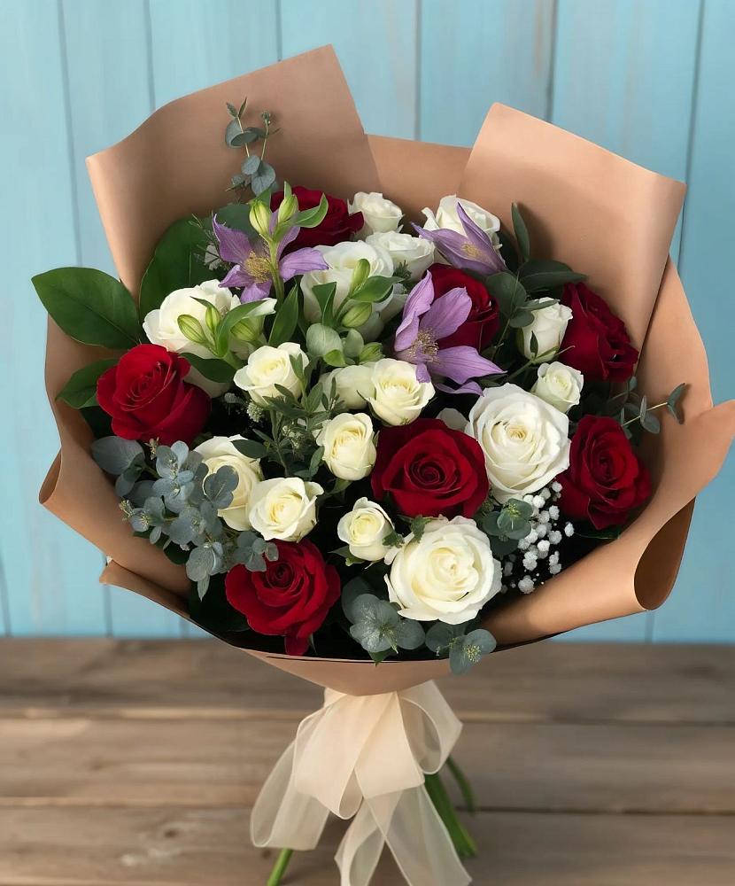 Букет цветов из: Розы и Альстромерии в Скобелевской Краснодарский край