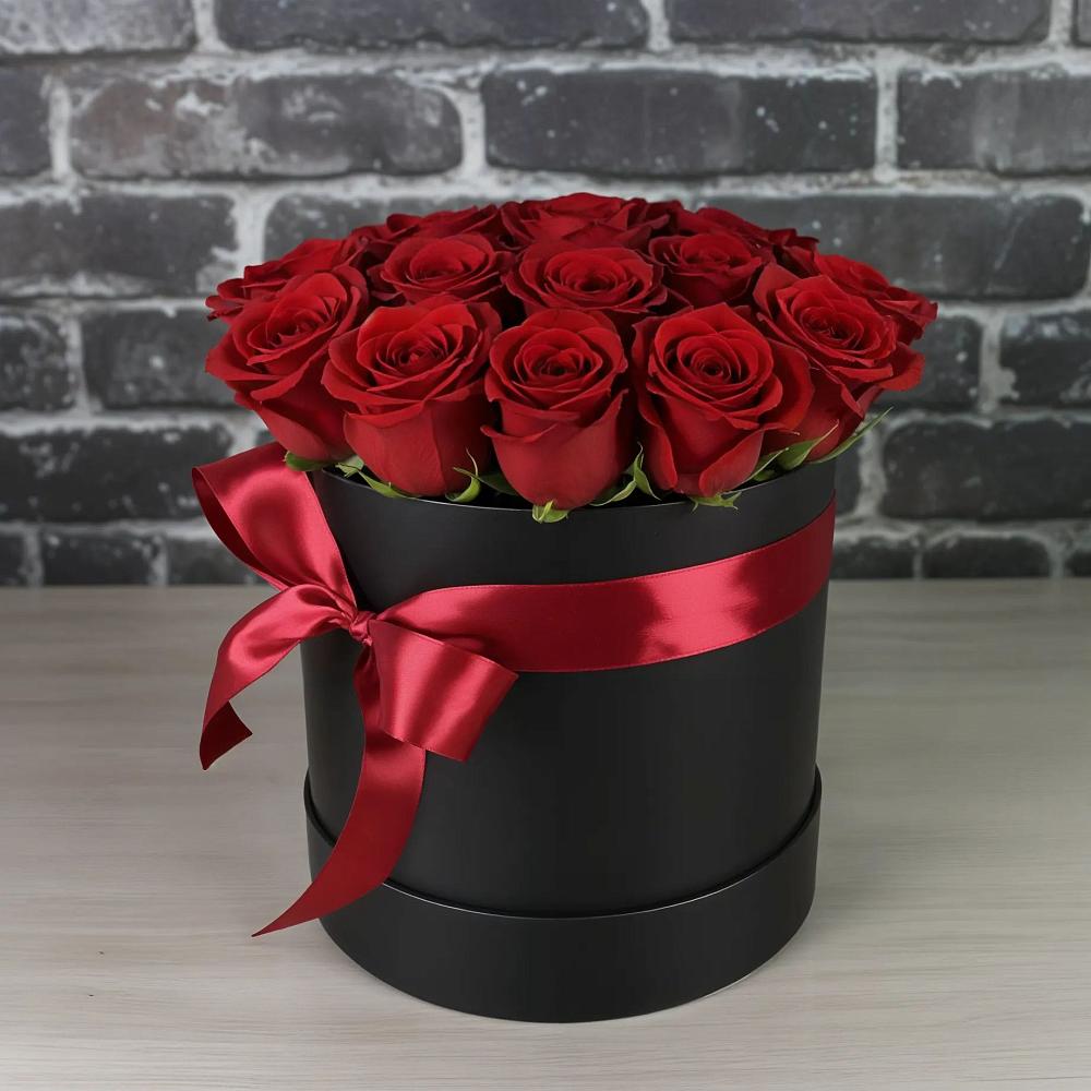 Цветочная композиция из Розы в шляпной коробке в Скобелевской Краснодарский край