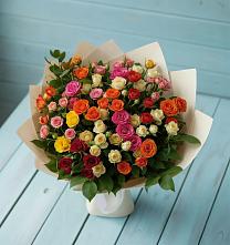 Букет Микс из разноцветных кустовых роз в Скобелевской Краснодарский край