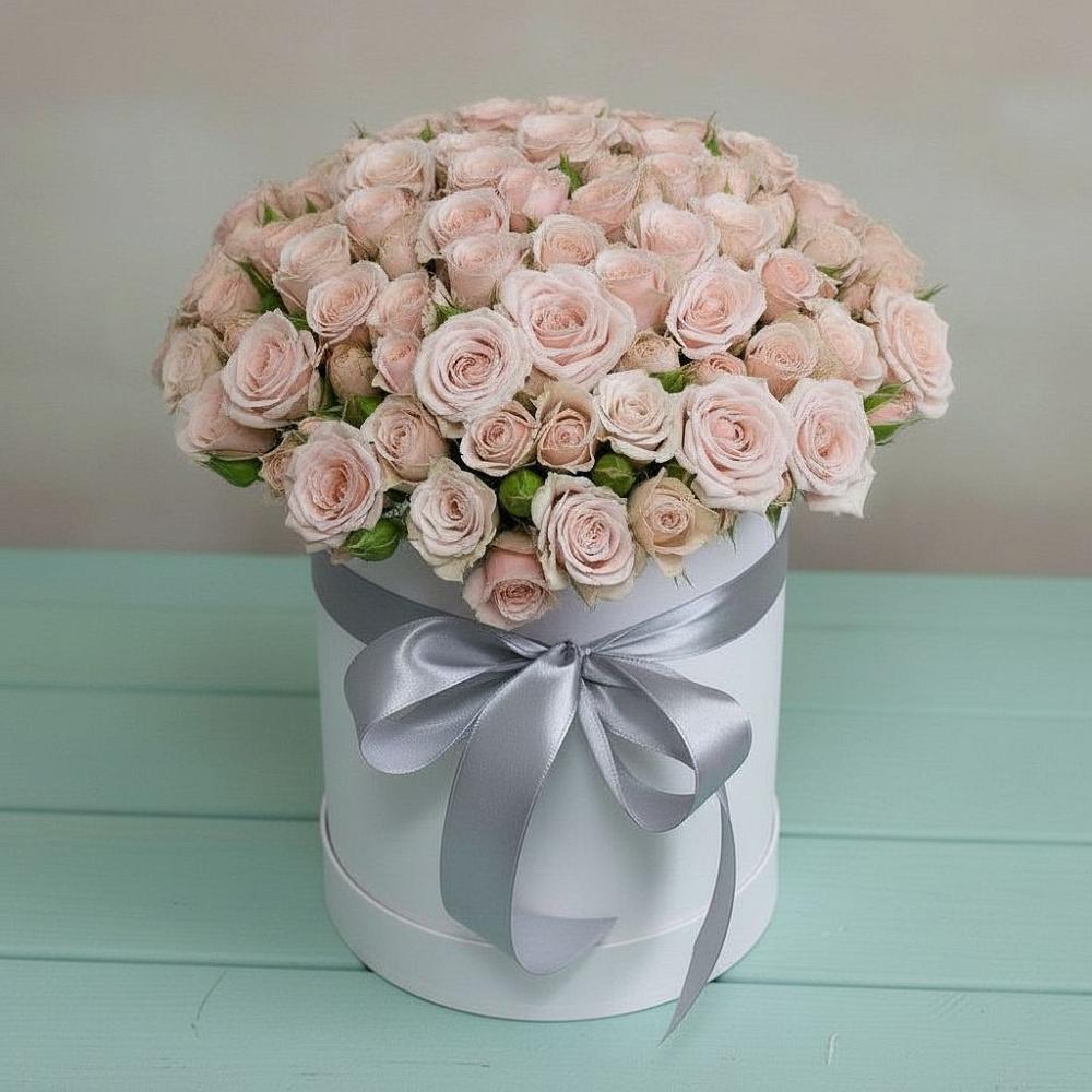 Цветочная композиция из Розы в шляпной коробке в Скобелевской Краснодарский край