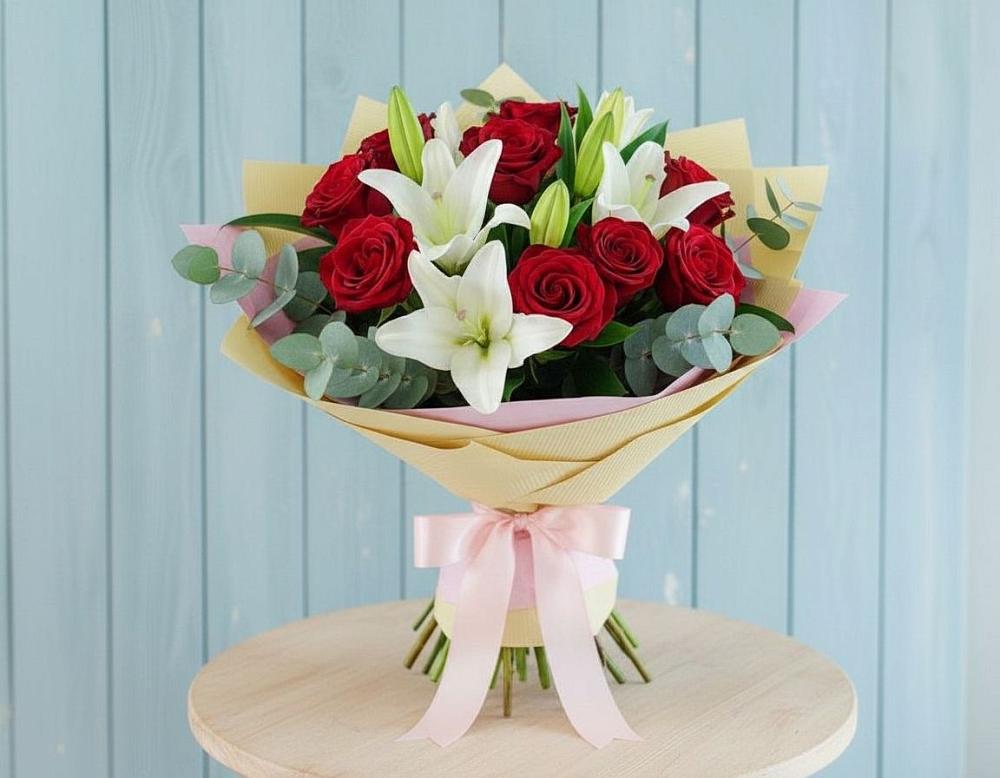 Букет цветов из: Лилии и Розы в Скобелевской Краснодарский край